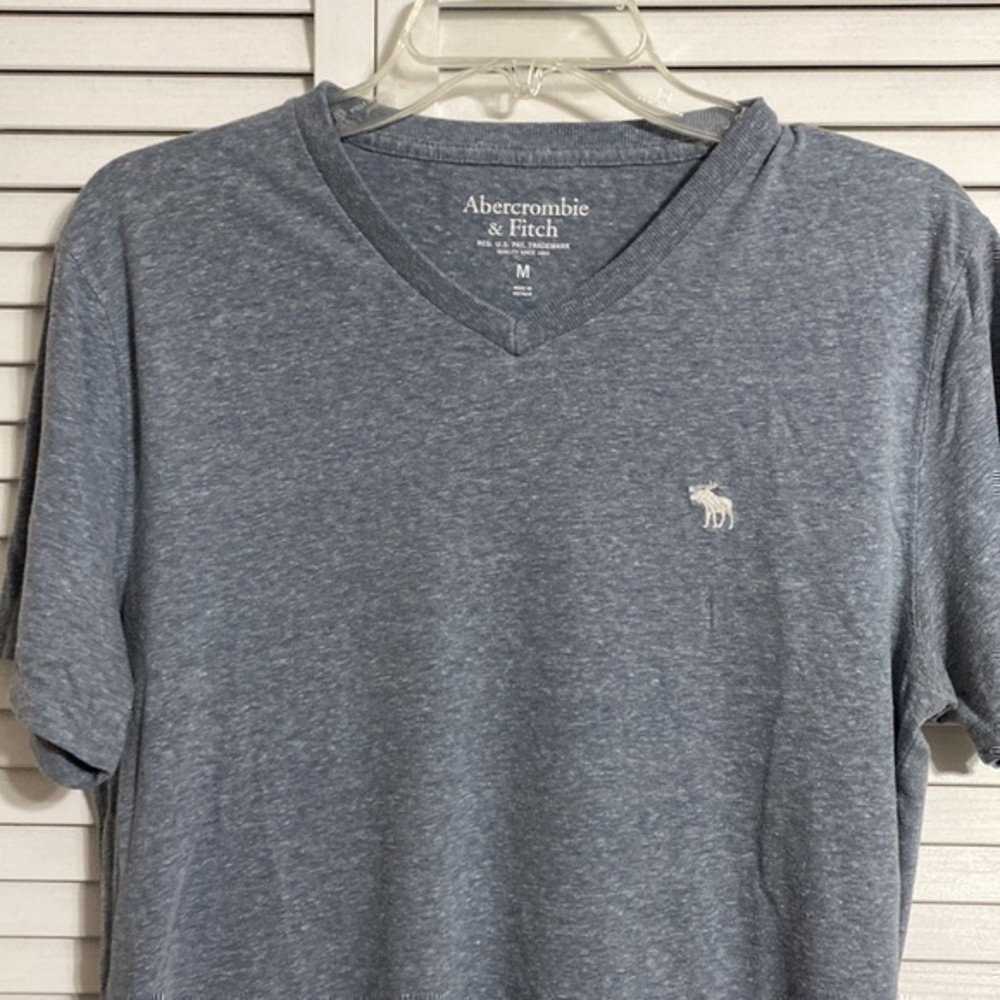 Abercrombie & Fitch V-neck T-shirt - Picture 2 of 8
